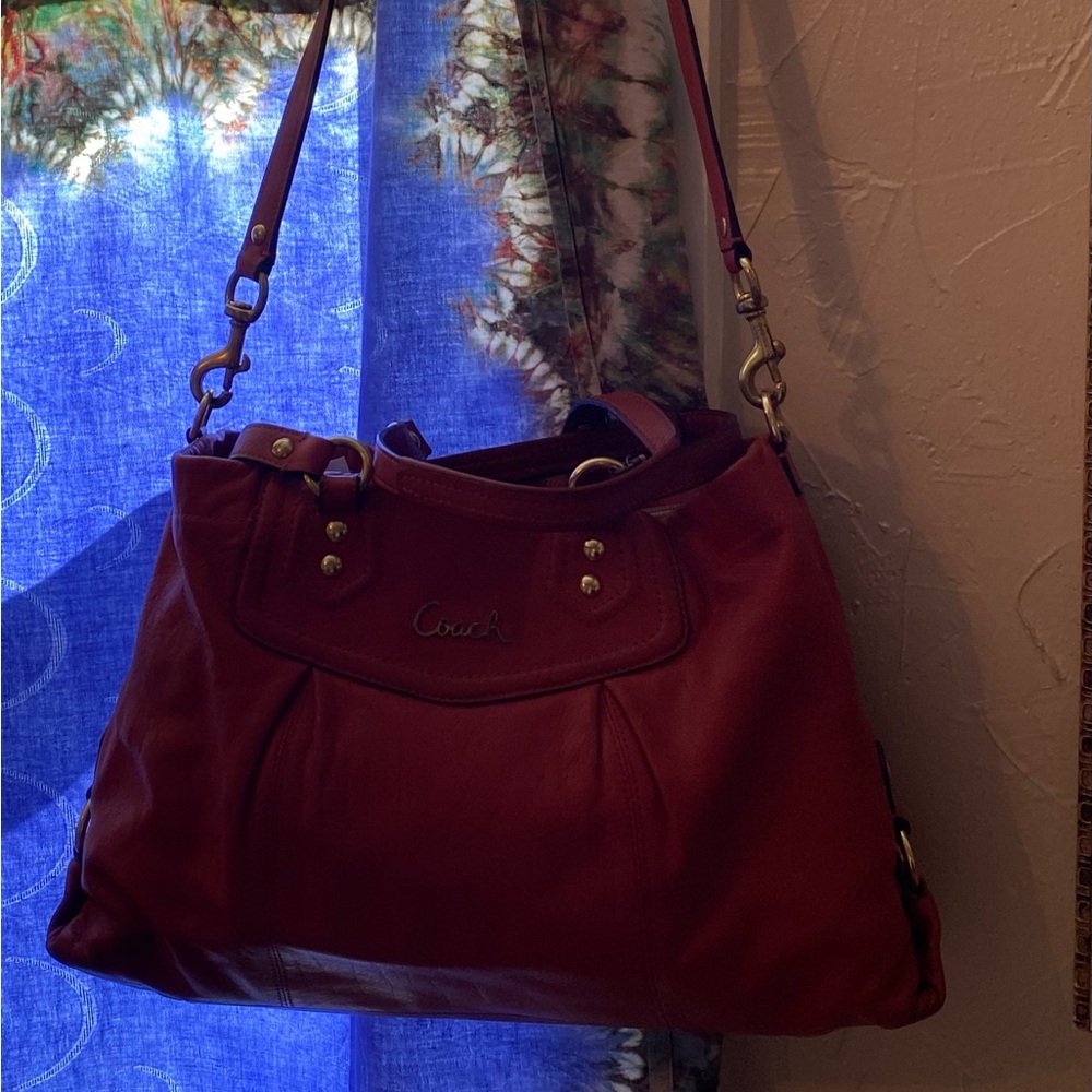 ‼️ SOLD ‼️Authentic Coach handbag. Brick/brown/red color. 11x14”. All leather. - Picture 8 of 10